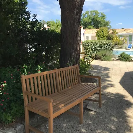 Le Petit Bois Дом отдыха *